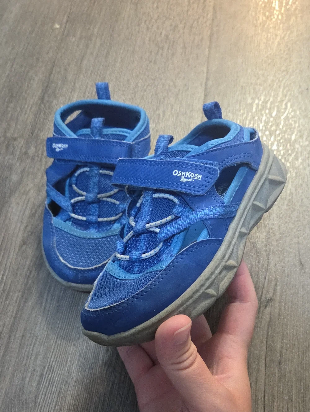 OshKosh B'gosh • Blue Water Sneakers